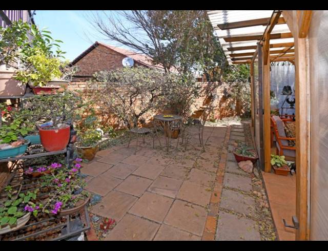 2 BEDROOM SIMPLEX FOR SALE IN KLOPPERPARK